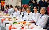 Bữa cơm tất niên đầm ấm của các bệnh nhân